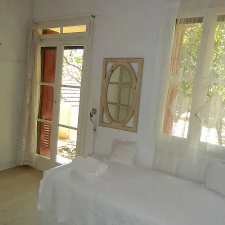 The Almond Tree House * Korissia (Kea)